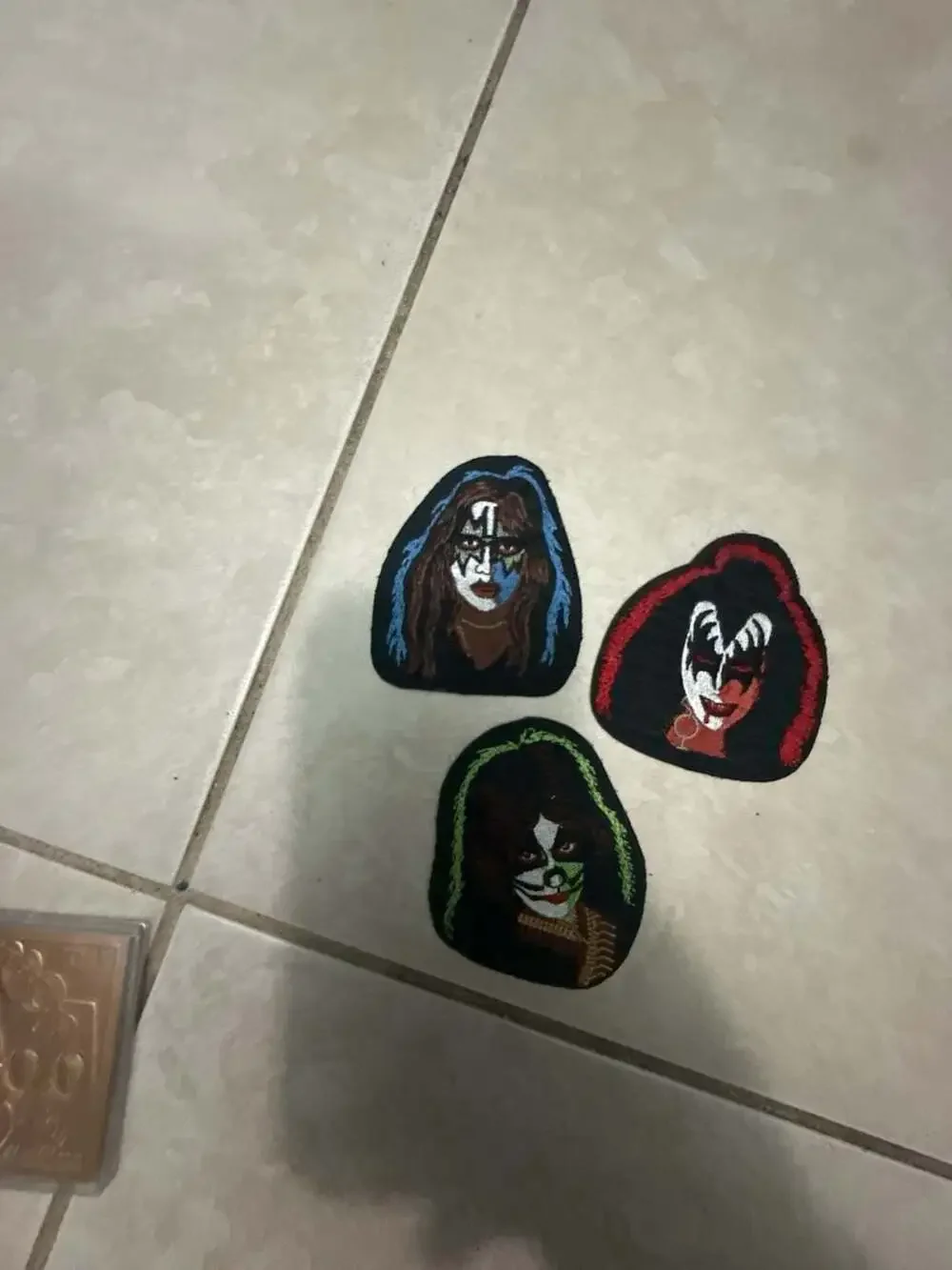 KISS set embroidered